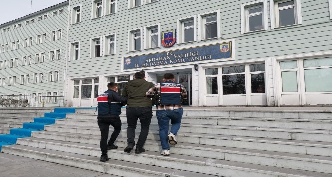 Ardahan’da çeşitli suçlardan aranan 23 zanlı yakalanarak cezaevine gönderildi