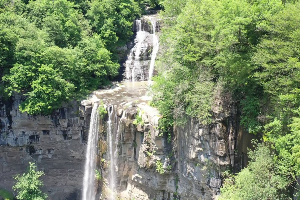 Bu şelale hem göze hem kalbe hitap ediyor