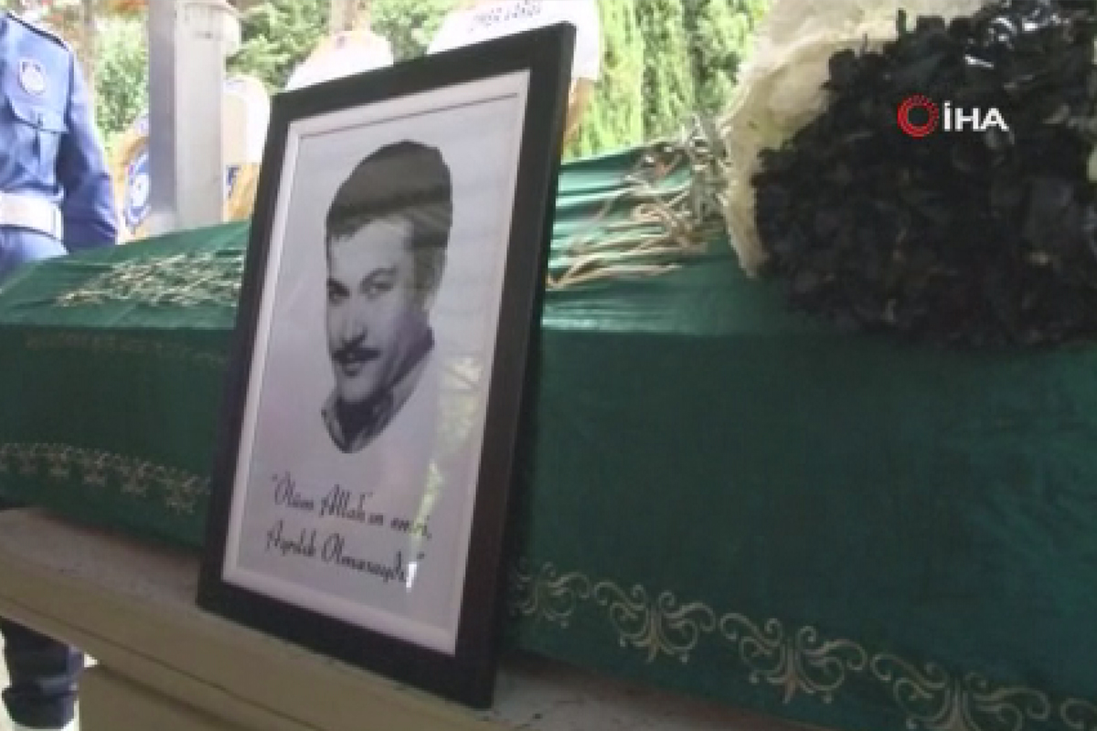 Ünlü Yeşilçam oyuncusu Kartal Tibet son yolculuğuna uğurlanıyor