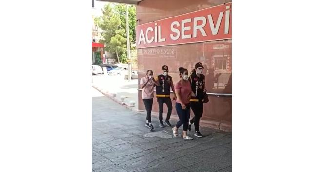 Kuyumcuya sahte altın satan 2 kişi yakalandı