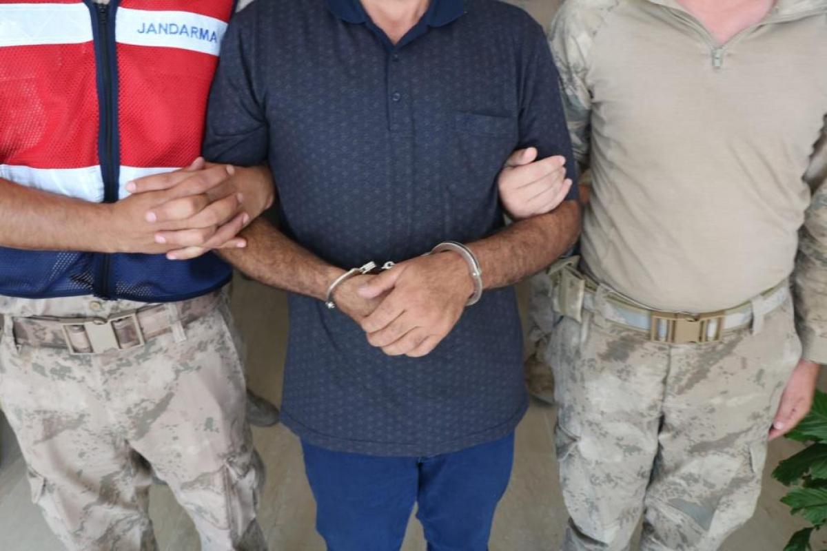 Mersin&#039;de DEAŞ operasyonu: 14 gözaltı