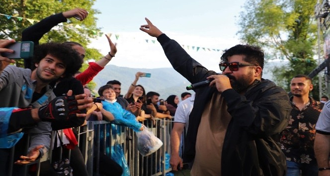 Kocaeli’de gençler Eypio ile coştu