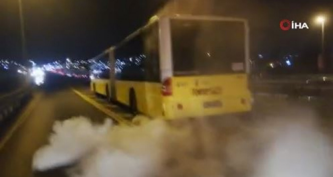 Metrobüste yangın paniği