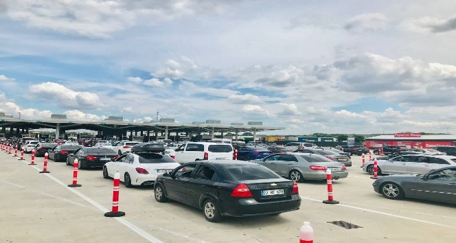 Kapıkule’de bayram yoğunluğu