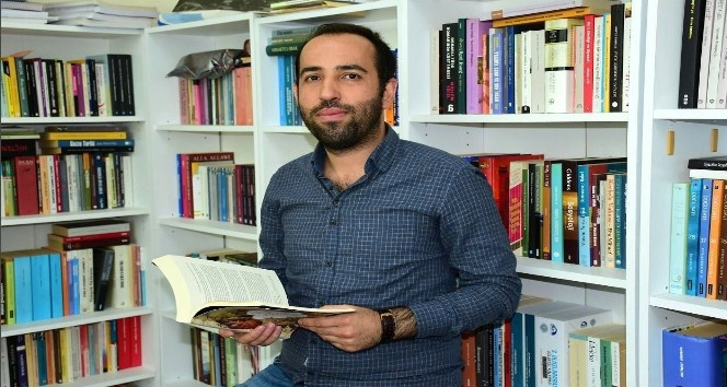 Doç. Dr. Palabıyık: “Eleştirel yazılar yazdığım için PKK tarafından tehdit edildiğimde barış akademisyenleri ya da Boğaziçi’nde protestoya katılan hocalar neredeydi”