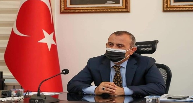 Vali Sonel: “Pandemi de verilen emekleri heba etmeyelim”