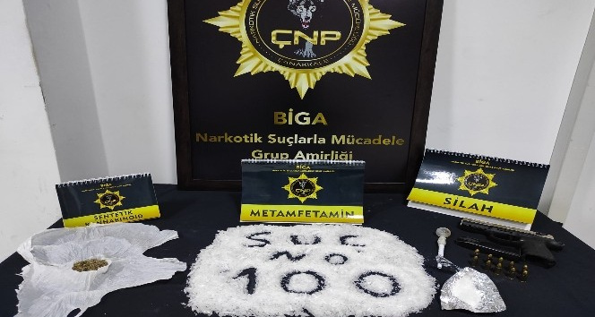 Çanakkale’de araçlarında uyuşturucu ile yakalanan 3 kişi tutuklandı