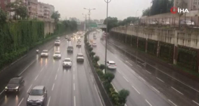 İstanbul güne yağmurla uyandı!