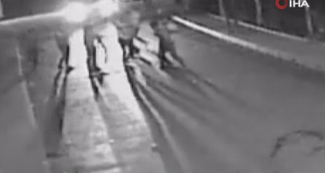 Arnavutköyde tekmeli yumruklu kavga kamerada