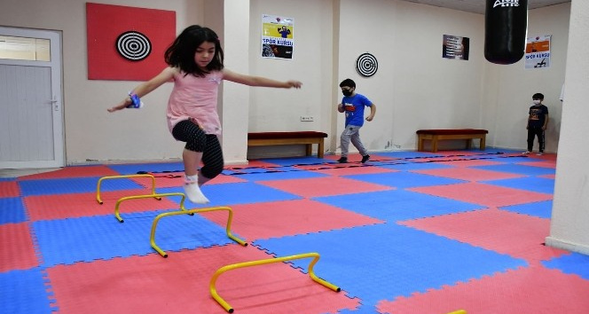 Yaylacık SYM’de çocuklar için spor salonu ve kütüphane hizmete açıldı