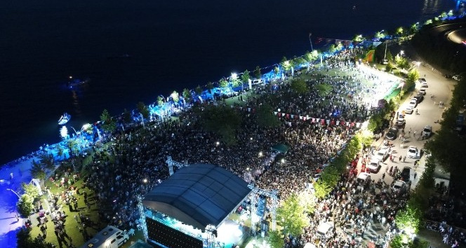 Ece Seçkin Kocaeli’yi coşturdu