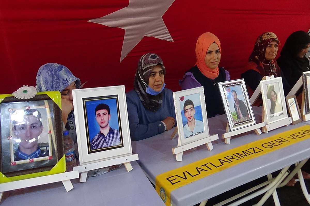 Evlat nöbetindeki aileler, evlatlarını PKK’dan almakta kararlı