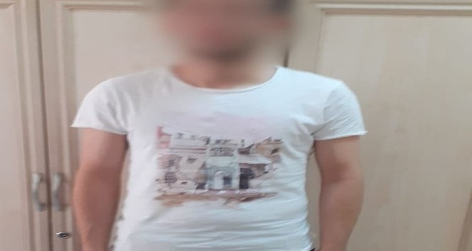 Yerde bulduğu kredi kartının temassız özelliği ile alışveriş yaptı, yakayı ele verdi