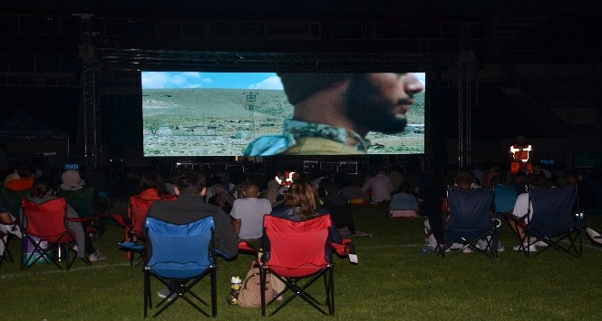Altınordu’da minderli sinema etkinlikleri başladı