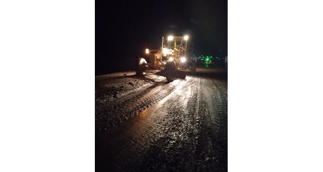 15 dakika süren sağanak yağış yaşamı olumsuz etkiledi