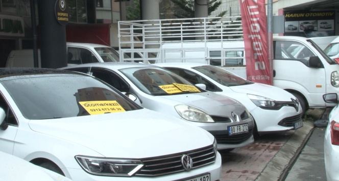 İkinci el oto piyasası hareketlilik bekliyor