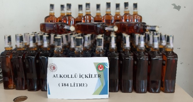 12 kişiyi öldüren sahte içkiler yurda giriş yapmadan ele geçirildi