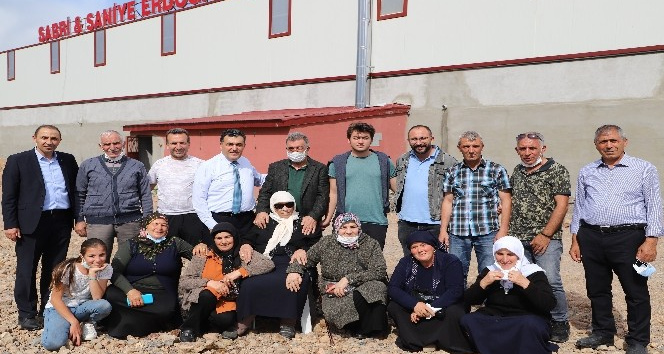 250 kişinin istihdam edileceği fabrika üretime başladı