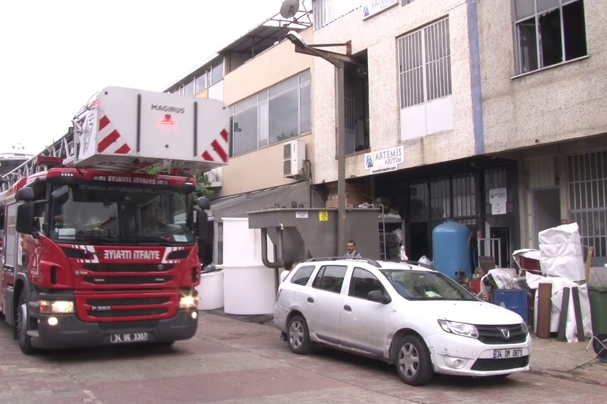 Boya atölyesinde patlama: 2 yaralı