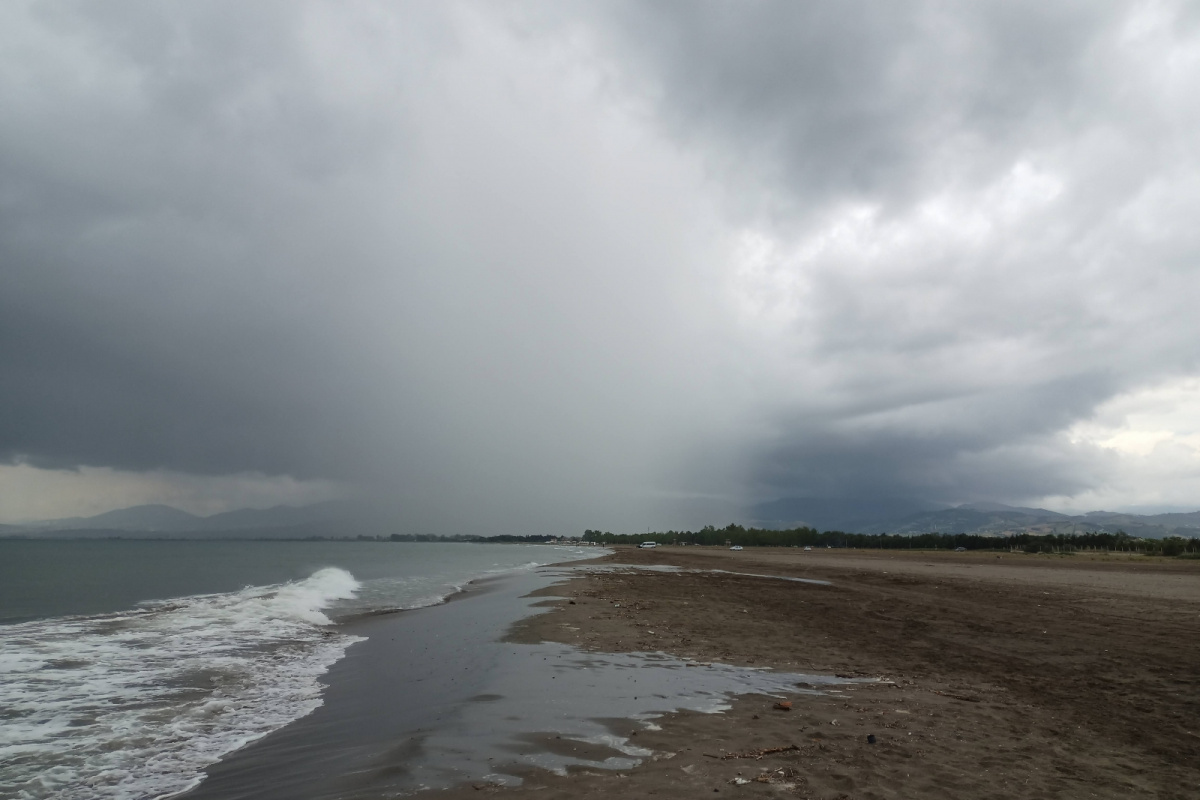Lokal yağmurlar Karadeniz’i vuruyor