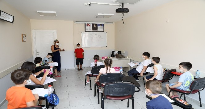 Bucalı miniklere İngilizce eğitimi