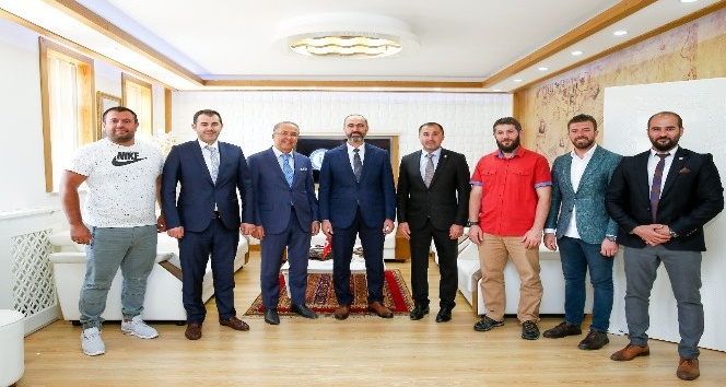 Rektör Türkmen, spor federasyonu başkanlarını ağırladı
