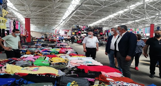 Ataşehir’de kapalı pazar yeri hizmete açıldı