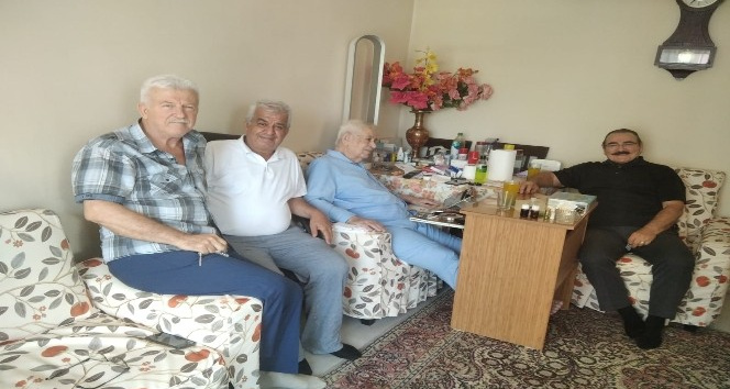 Eski siyasetçiler 19 yıl sonra bir araya geldi