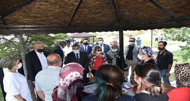 Şehit aileleri, AK Parti’nin düzenlediği piknikte bir araya geldi