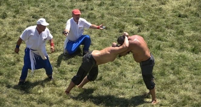 Kırkpınar’da ikinci tura yükselen başpehlivanlar belli oldu
