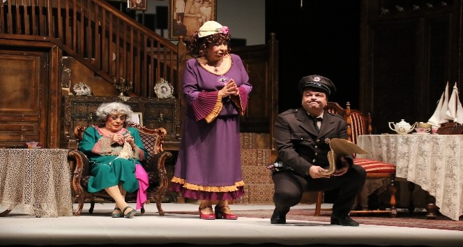 Duayen tiyatrocular Akşehir’e hayran kaldı