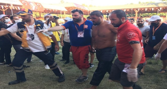 Başpehlivan Kara hastaneye kaldırıldı