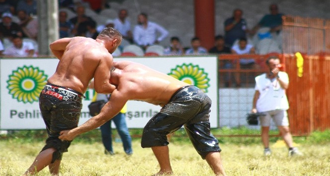 Kırkpınar’da yarı finale yükselen başpehlivanlar belli oldu