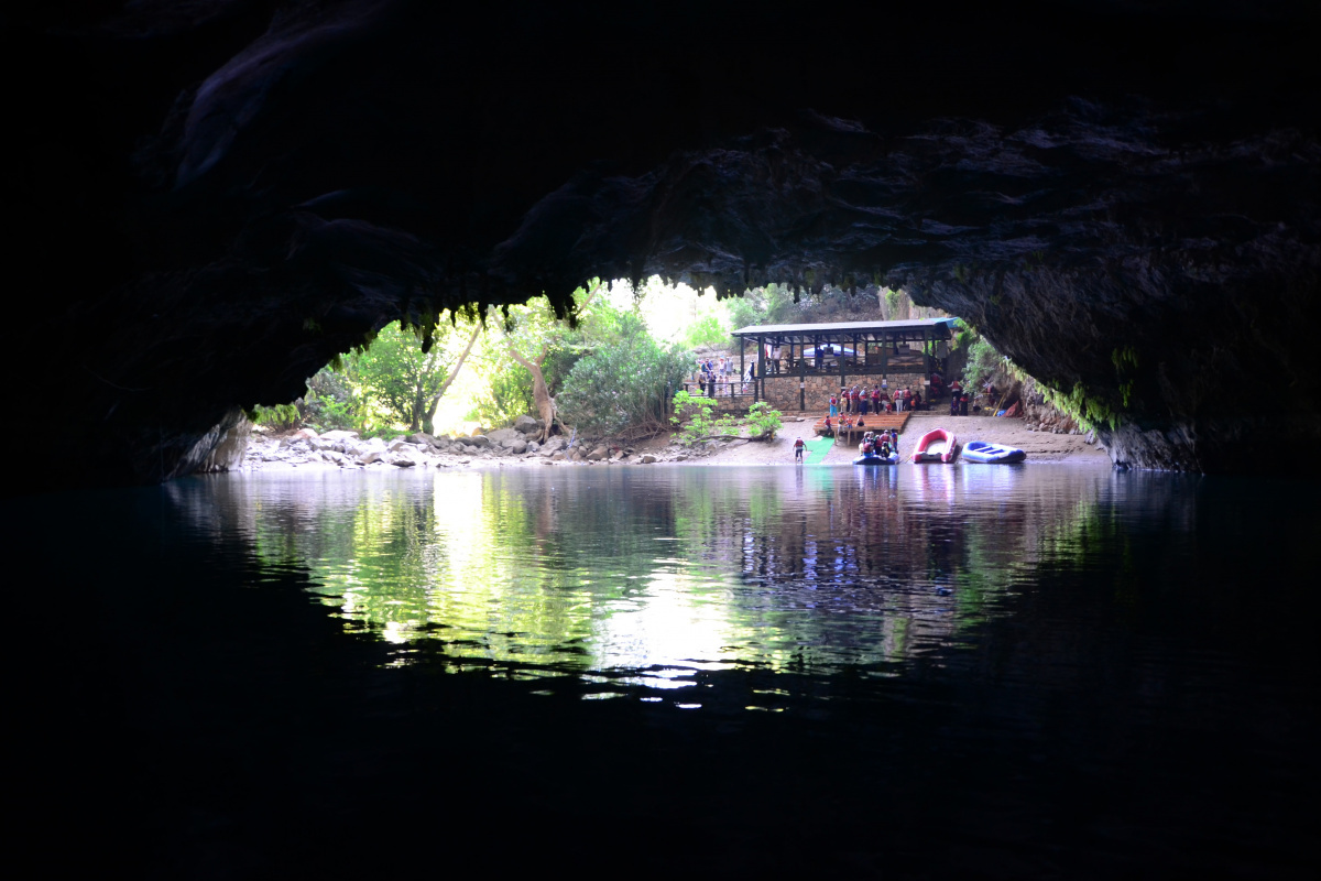 Türkiye&#039;nin en uzun yeraltı gölü mağarası yeniden ziyaretçileri ile buluştu