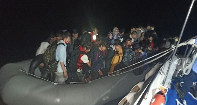 43 göçmenin kurtarılma anı saniye saniye kameralarda