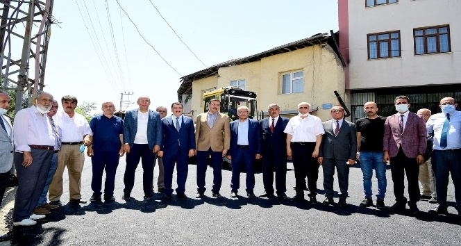 Başkan Gürkan, asfalt çalışmalarını inceledi