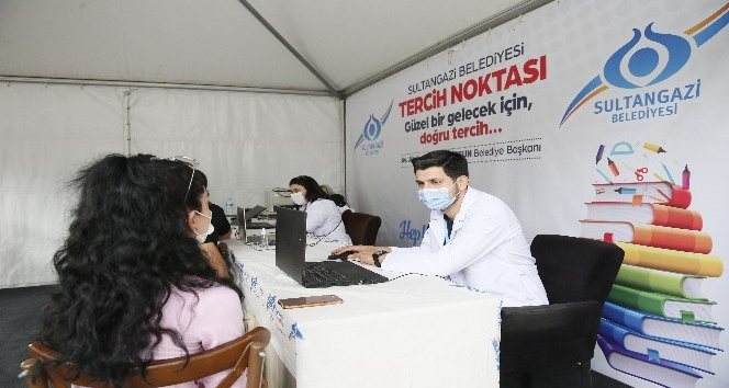 Sultangazi Belediyesi lise tercih sürecinde de gençlerin yanında