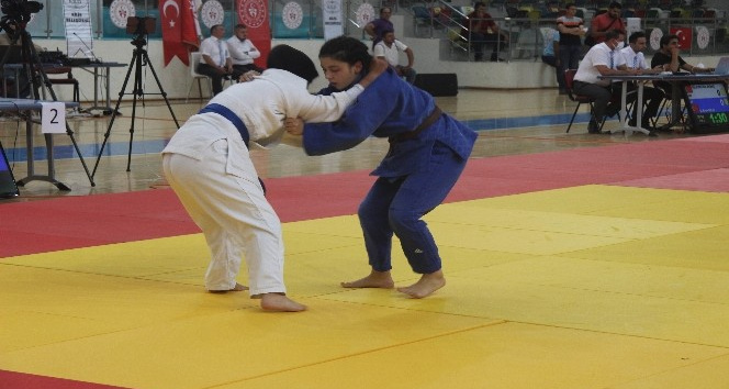 Yıldızlar Judo turnuvası Kilis’te başladı