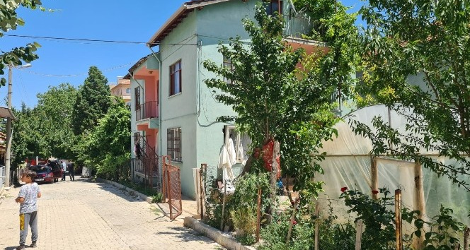 Bomba gibi patlayan tüp evi harabeye çevirdi