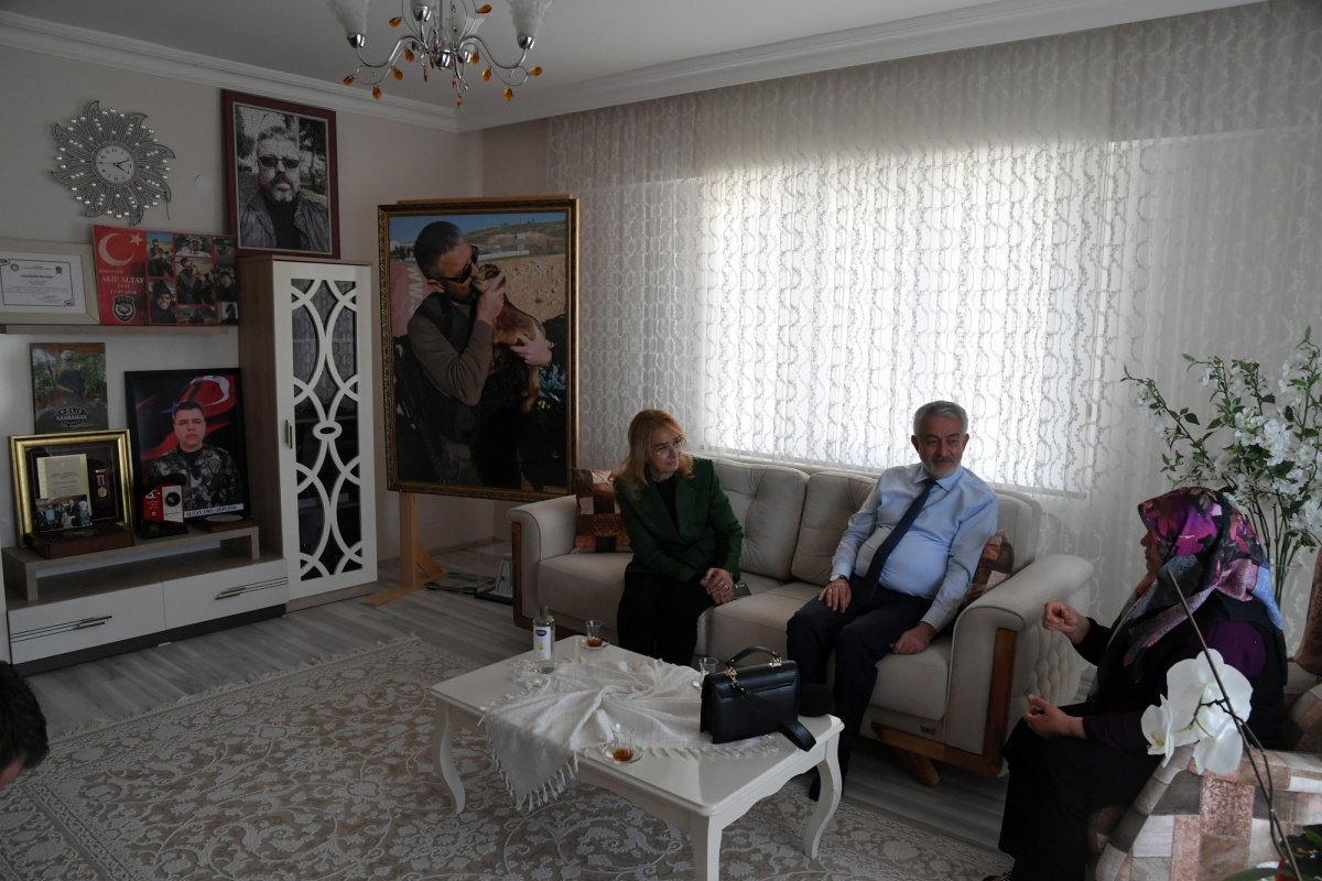 15 Temmuz'da şehit olan polis memurunun eşi: 'Eşime de vatan, millet için şehit olmak yakışırdı'