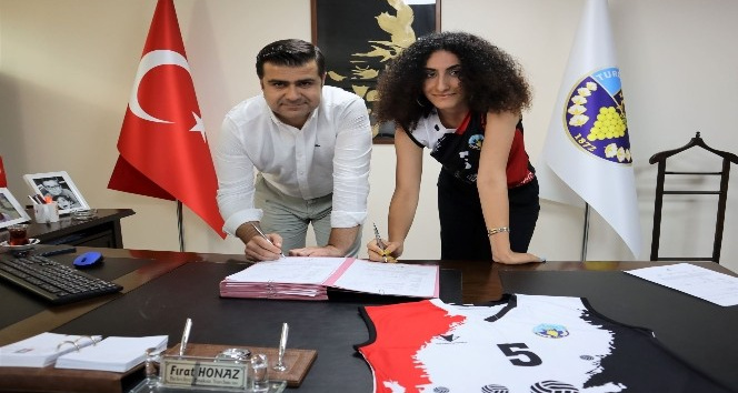 Genç yıldız adayı Turgutlu Belediyespor’da