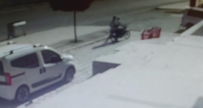 Batman’da motosiklet hırsızları güvenlik kamerasına takıldı