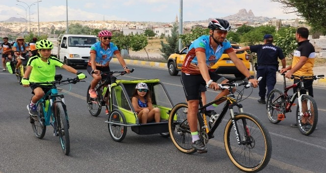 Bisiklet tutkunları Kapadokya’da buluştu