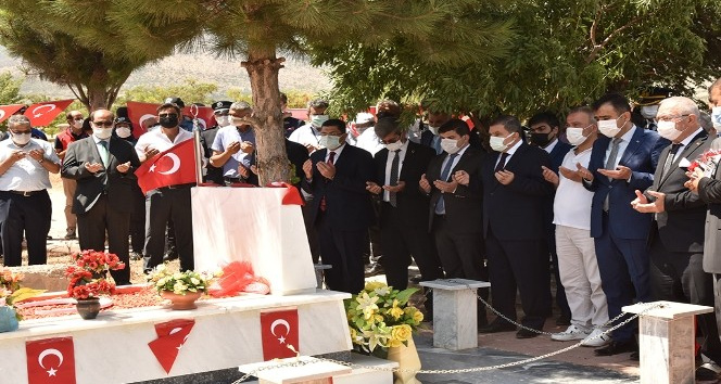 Karamanlı 15 Temmuz şehidi mezarı başında anıldı