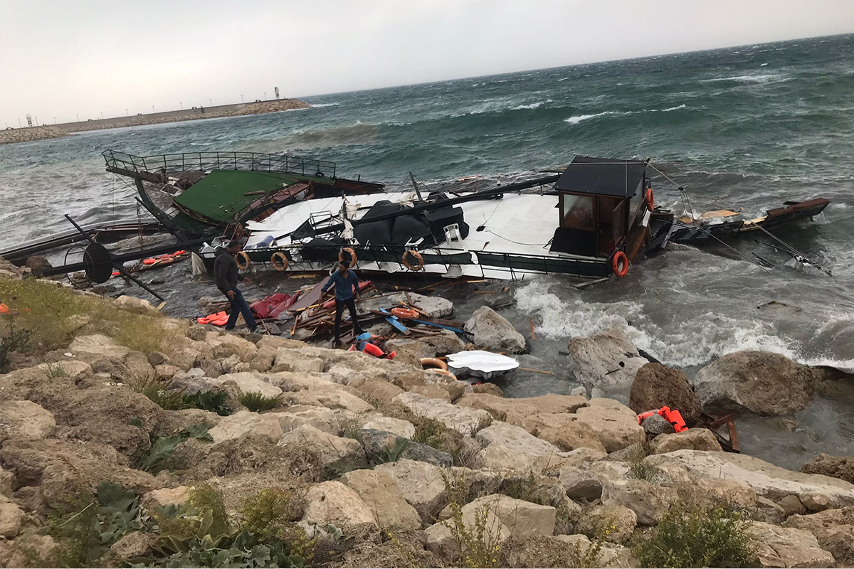 Van Gölü’nde can pazarı