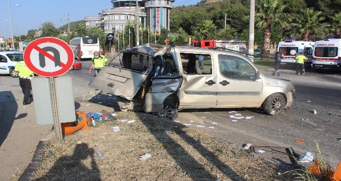 Manisa’da 3 araçlı zincirleme kaza: 2 yaralı