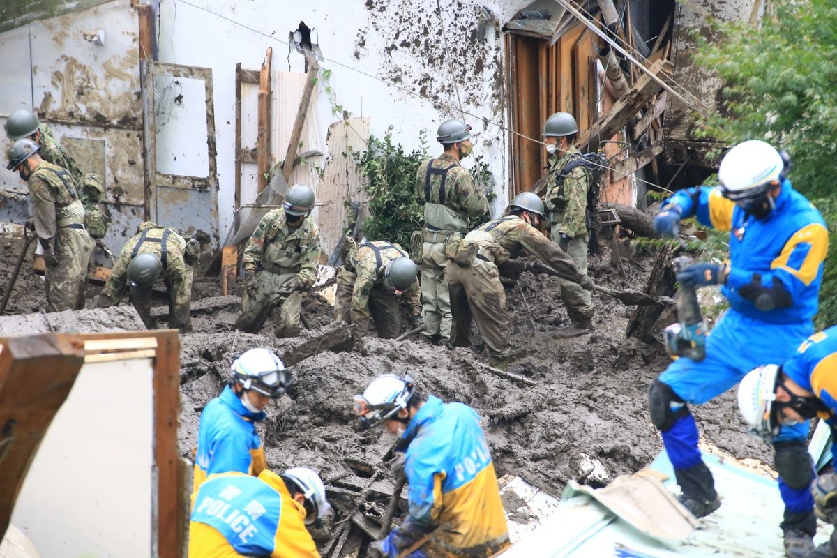 Japonya'daki sel ve heyelan felaketinde ölü sayısı 12'ye yükseldi