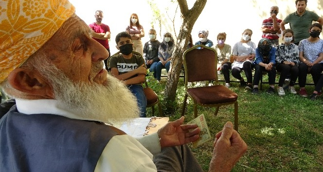 90 yaşındaki Kore Gazisi Hüsnü dededen öğrencilere tarih söyleşisi