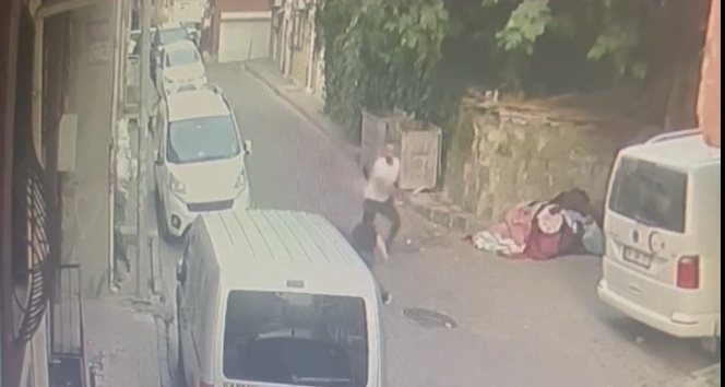 (Özel) İstanbul’da korkunç cinayet kamerada: Yaralı halde motorla kaçtı, hastanede öldü