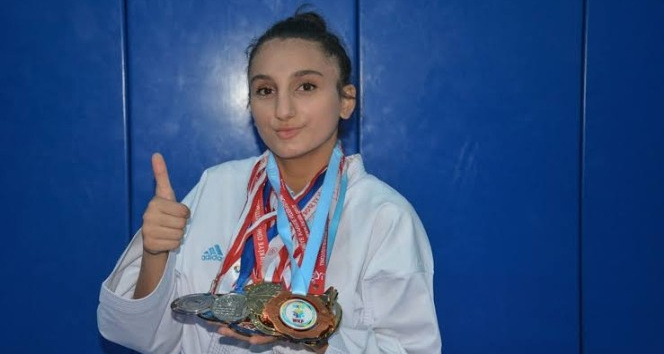 Uygur, Türkiye Şampiyonu olarak döndü